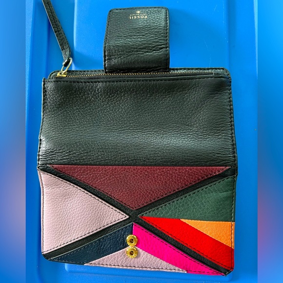 Fossil Wallet - Lightly used - Picture 3 of 3